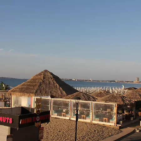 Gia Waterfront Apartman